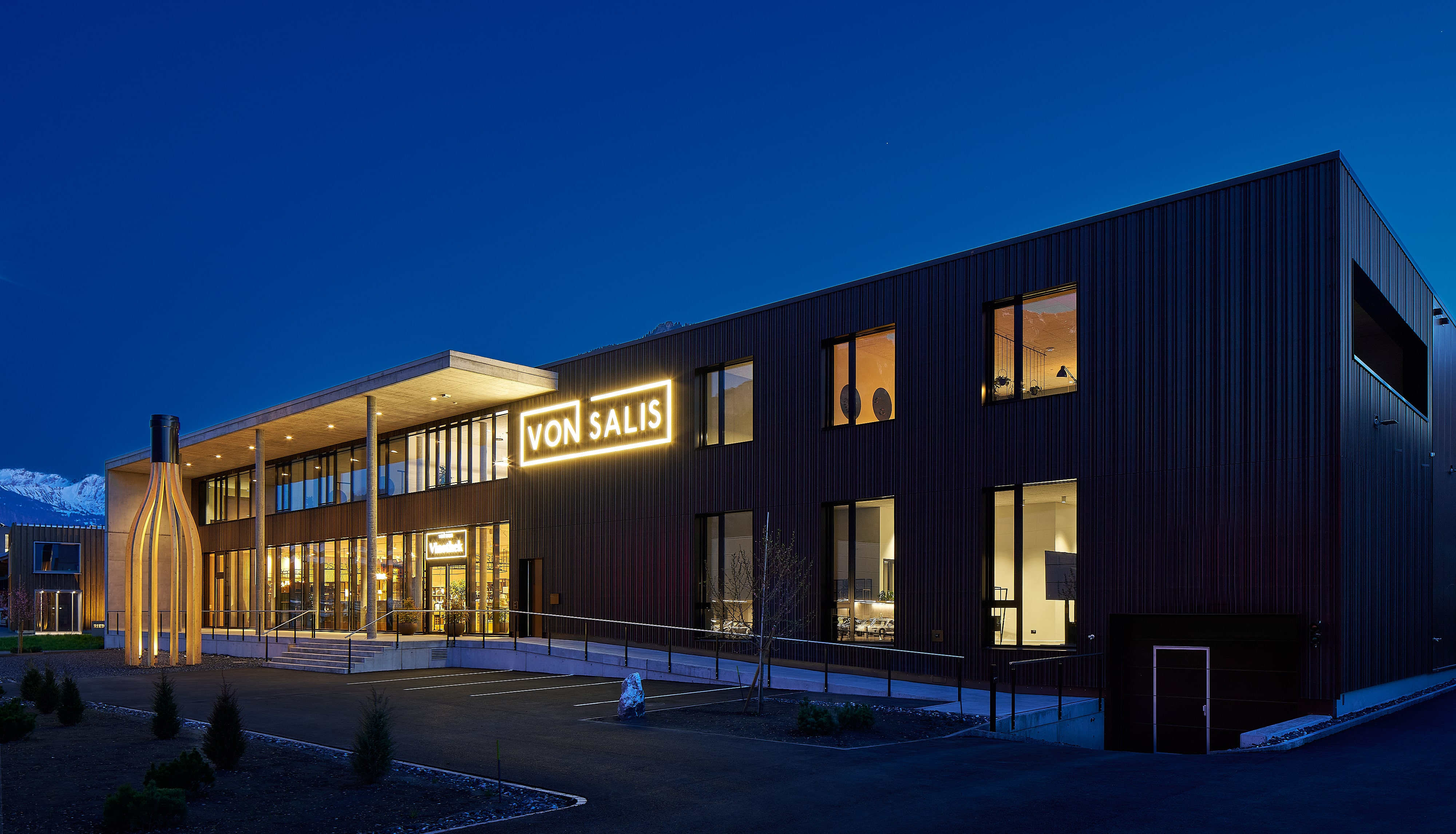 Neubau Von Salis Maienfeld Eröffnung Weingut Davaz