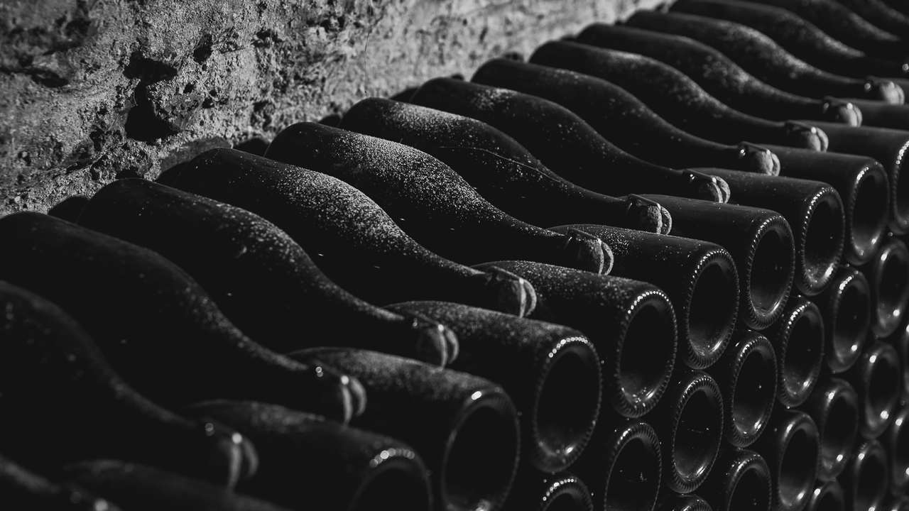 BOTTLES Medium.Width 1280X Prop